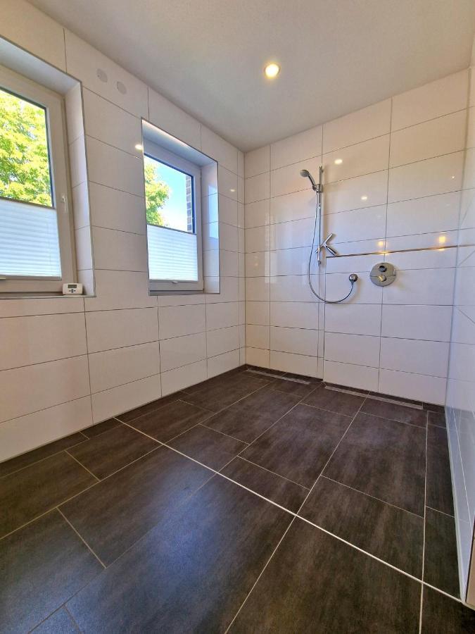 Exklusive Ferienwohnung In Lingen Holthausen 2Zim, 2Badez,Kueche,Balkon,Waschmaschine Bagian luar foto